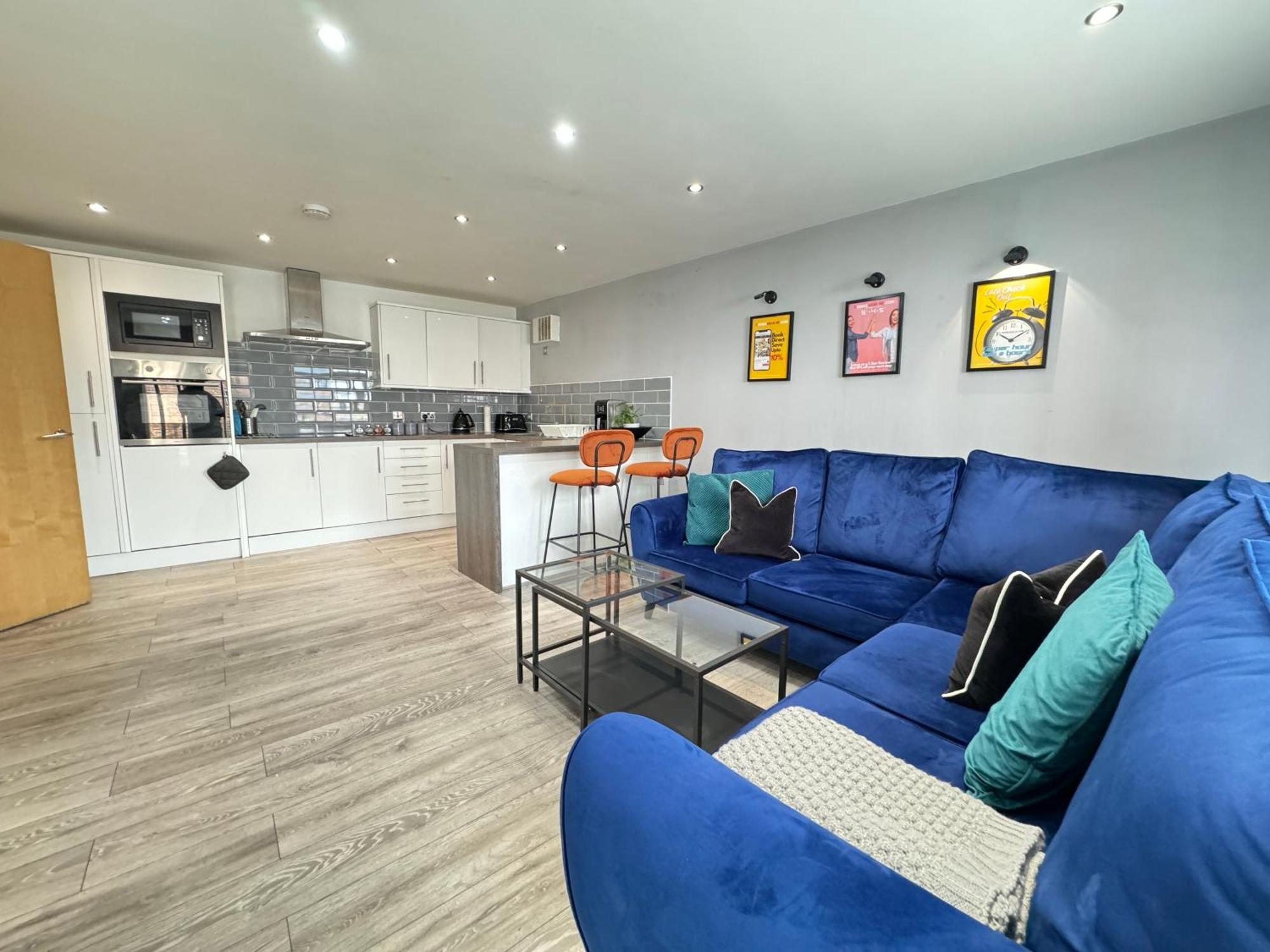 Rnm - Business Professionals Stay, Walsall City Centre, 2 Bedroom With Ensuite And Bathroom, Entire Place, Kitchen & Washroom With Amenities, Smart Tv, Easy Access, Fast Wifi, Parking Nearby, Great Transport Links Exteriör bild